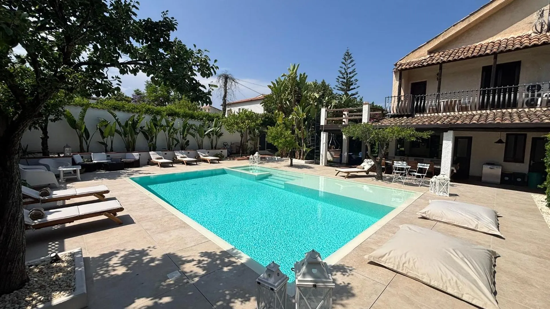 Villa Elisa Fontane Bianche Italy